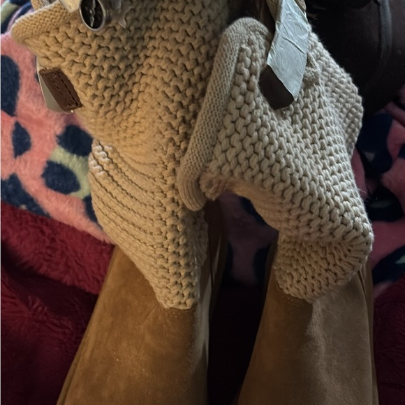 Cozy Tan Knit and Suede Boots nwt sz 8 - Picture 2 of 5